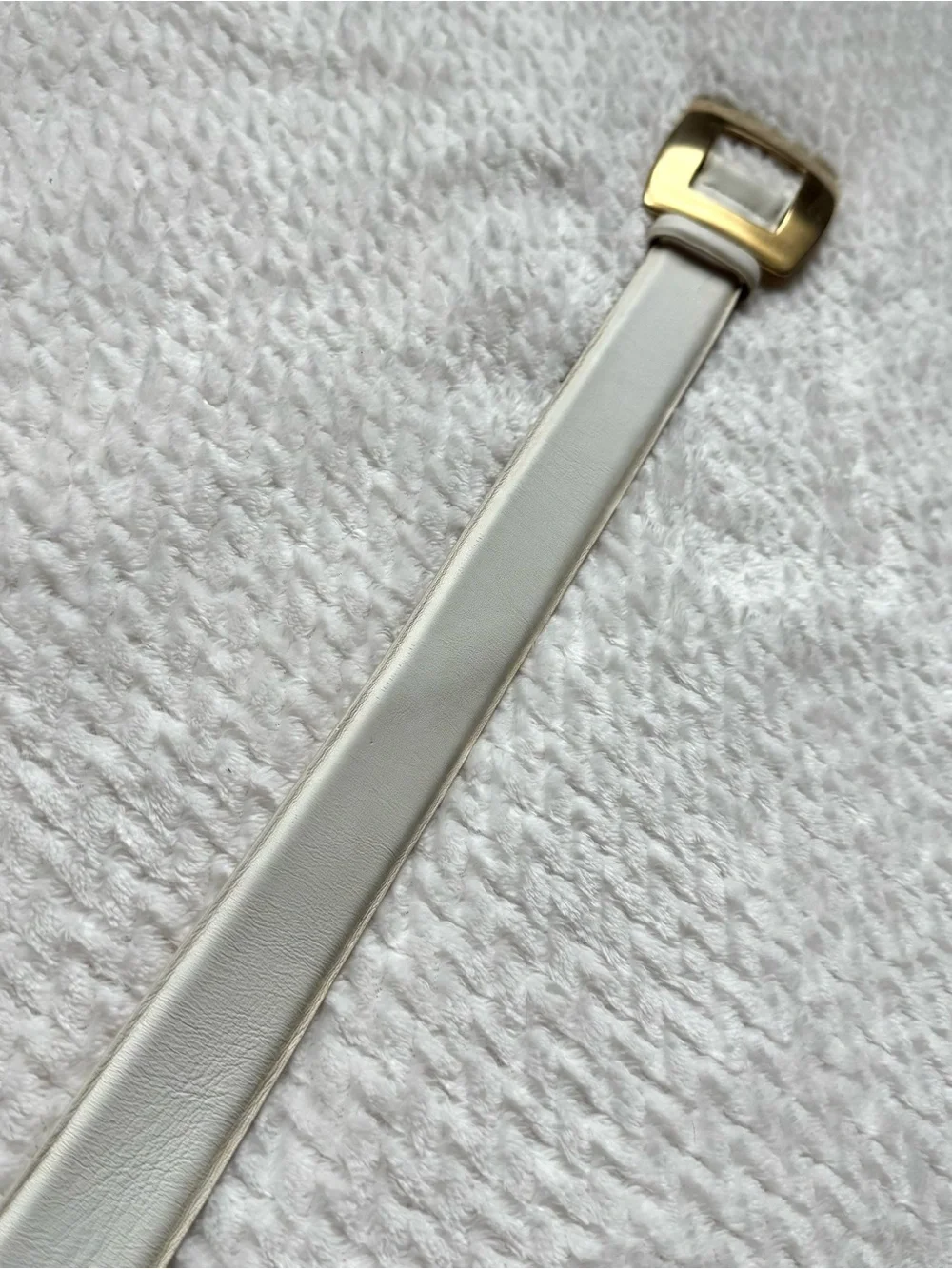 Classic White Leather Belt with Brushed Gold Buckle
